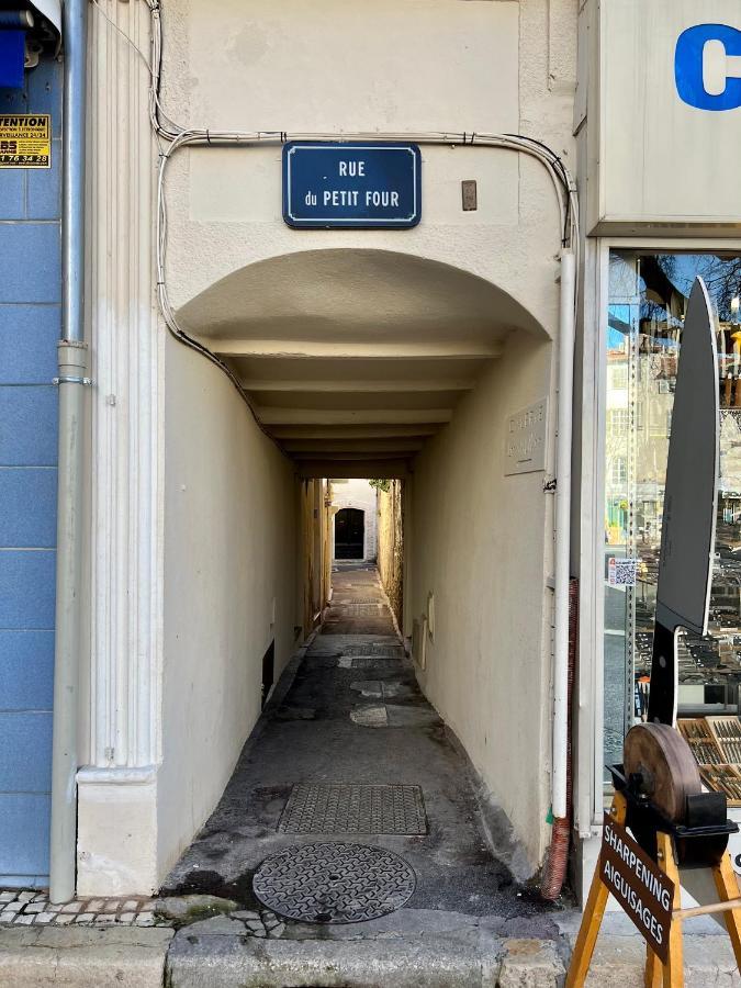 Amazing New Property In The Heart Of The Old Town Of 앙티브 외부 사진