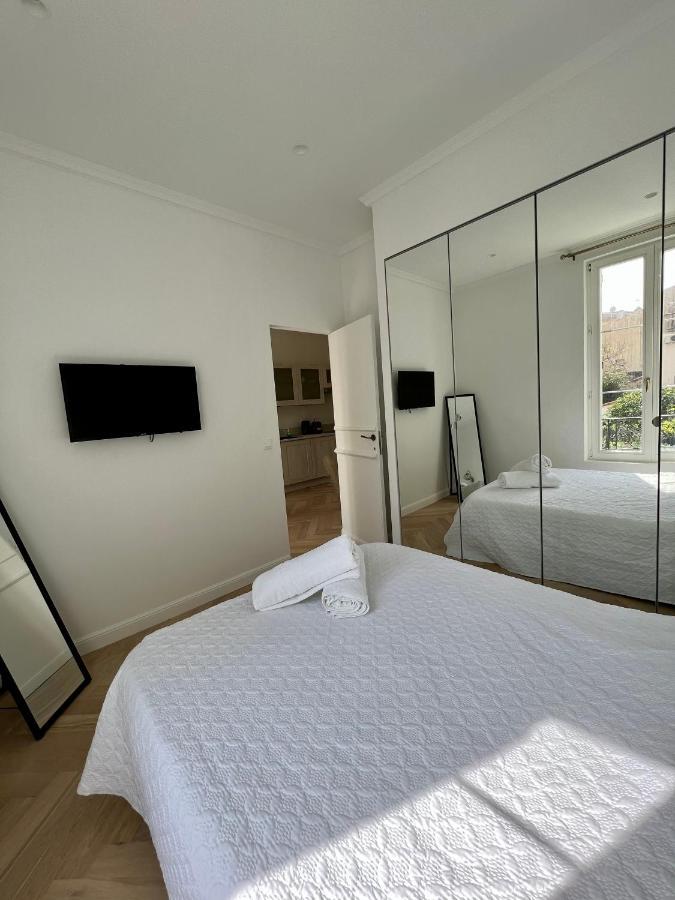 Amazing New Property In The Heart Of The Old Town Of 앙티브 외부 사진