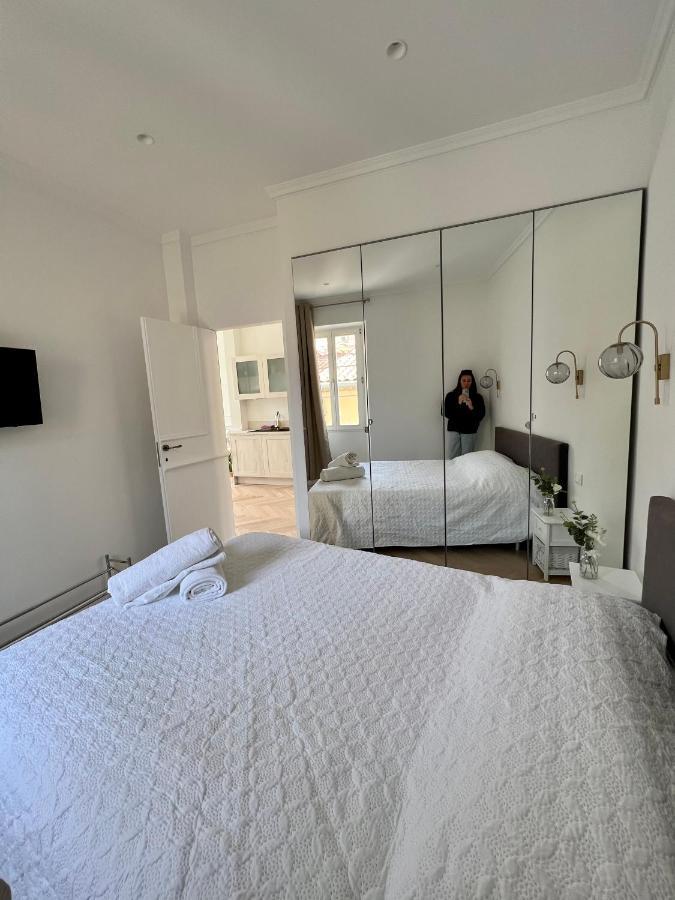 Amazing New Property In The Heart Of The Old Town Of 앙티브 외부 사진