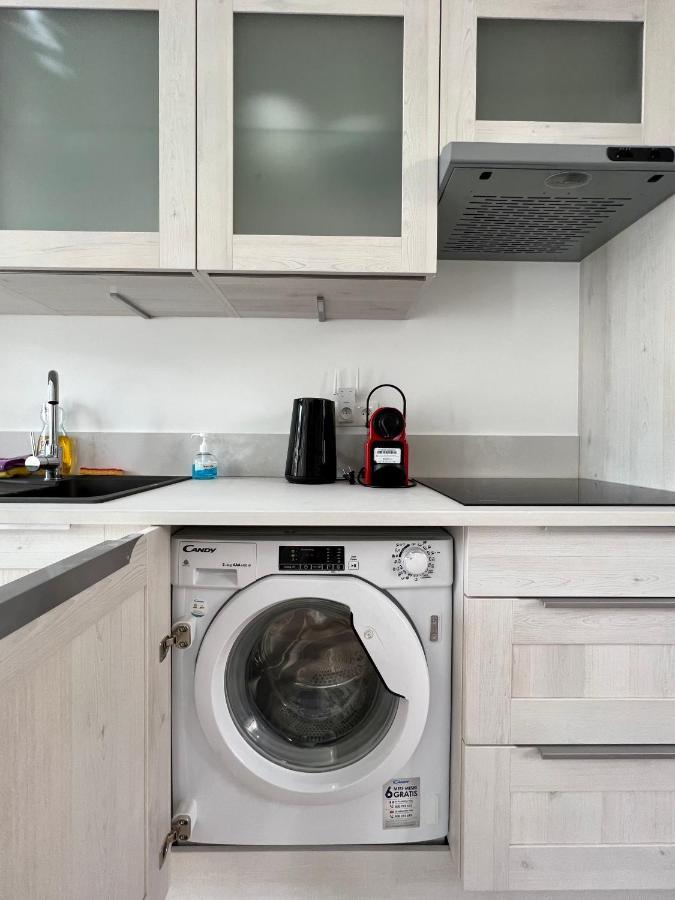 Amazing New Property In The Heart Of The Old Town Of 앙티브 외부 사진